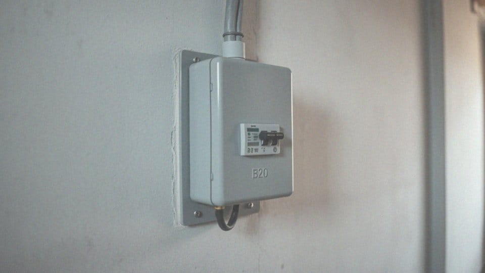 Impedancja pętli zwarcia dla B20 – co musisz wiedzieć?