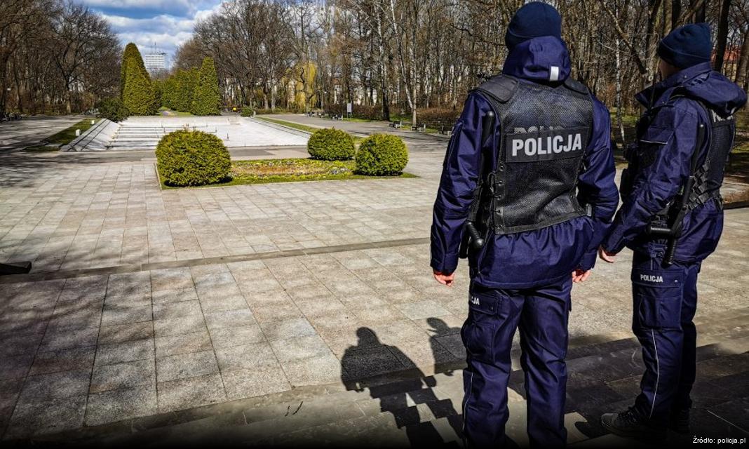 Ostrzeżenie policji o trudnych warunkach pogodowych na drogach