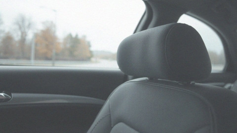 Whiplash po polsku – czym jest uraz szyi i jak go leczyć?